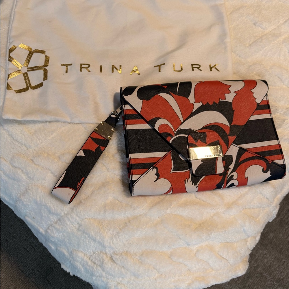 Trina Turk Printed Envelope Wristlet Clutch + Dust Bag